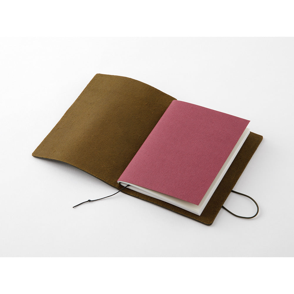 TRAVELER'S notebook Passport Size Olive - Image 4