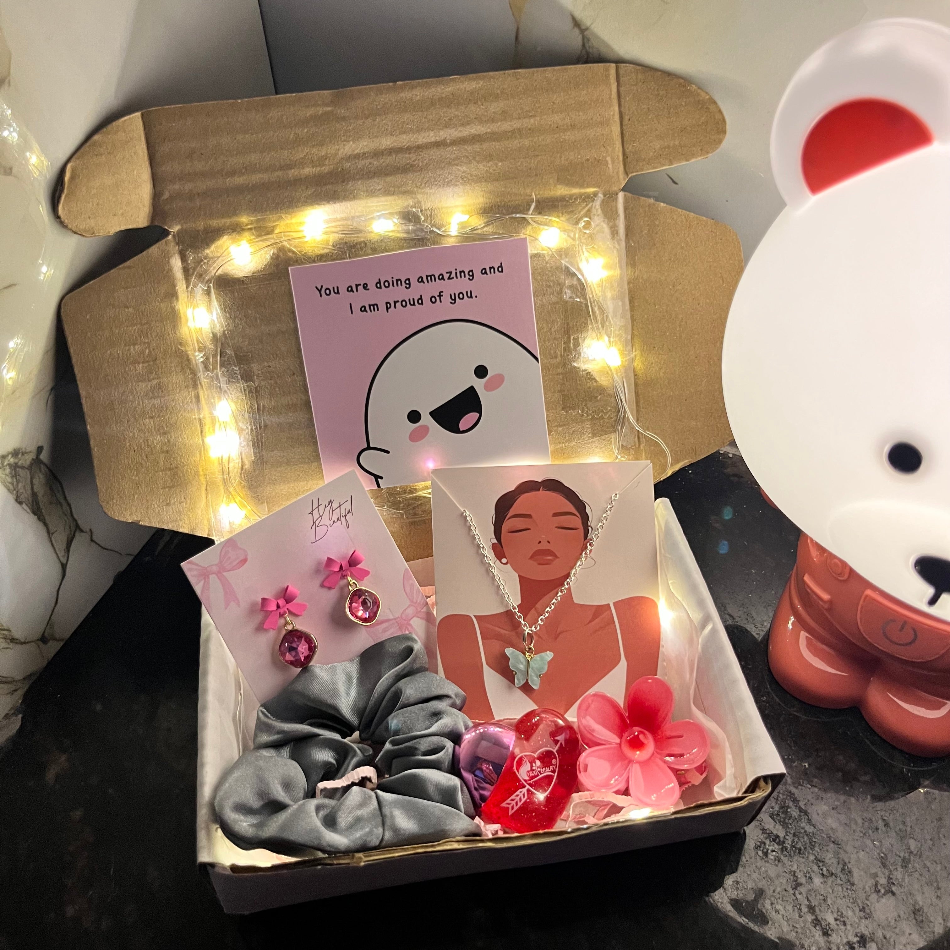 Mini LED Pinteresty Hamper - Image 4