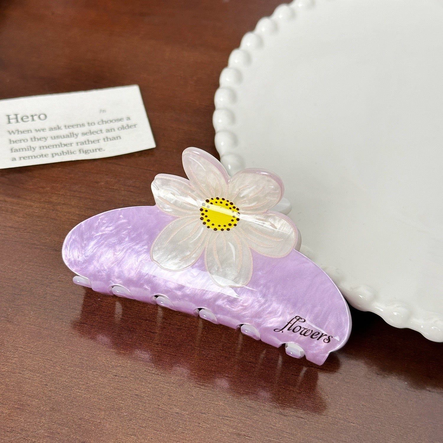 Korean Pastel Daisy Hair Claw | Pinteresty Hair Clutcher - Image 3