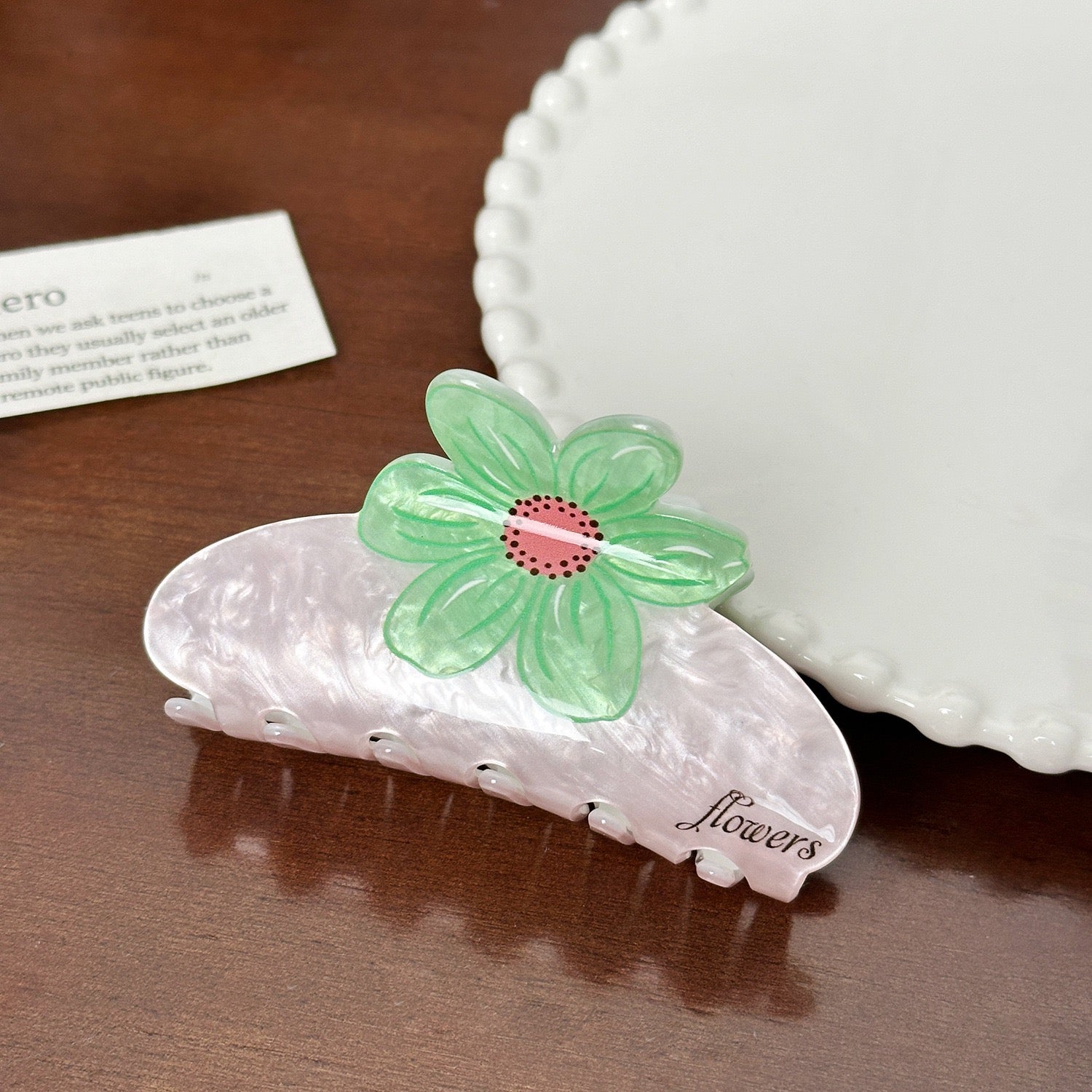 Korean Pastel Daisy Hair Claw | Pinteresty Hair Clutcher - Image 5